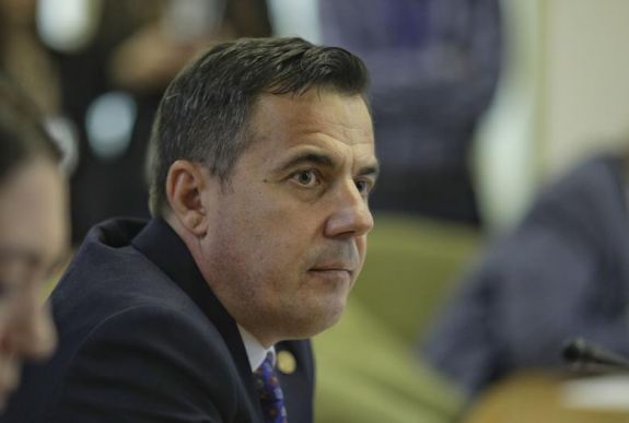 A fejlesztési miniszter is nagyot nézett, amikor átvette a tárcát