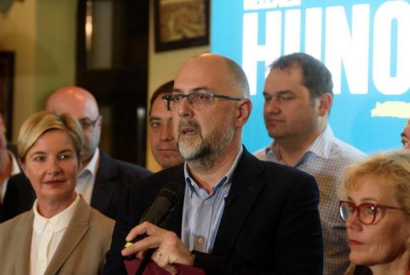 Nagyjából tudni lehet, hogy milyen arányban szavaztak a magyarok Kelemenre és Johannisra