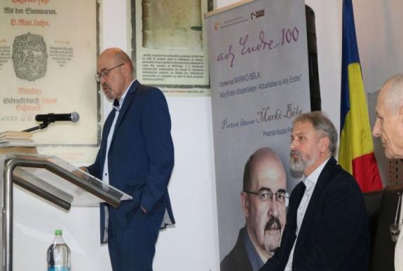 Októberben a hónap írója volt Markó Béla a Román Írószövetség döntése szerint