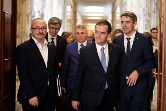 Orban elbocsátotta a PSD-s tanácsadókat, csak Gică Popescut tartotta meg