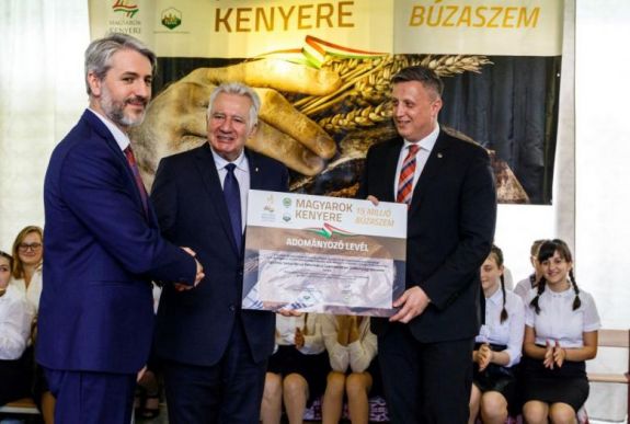 Magyarok Kenyere: 5700 Kárpát-medencei magyar gazda fogott össze