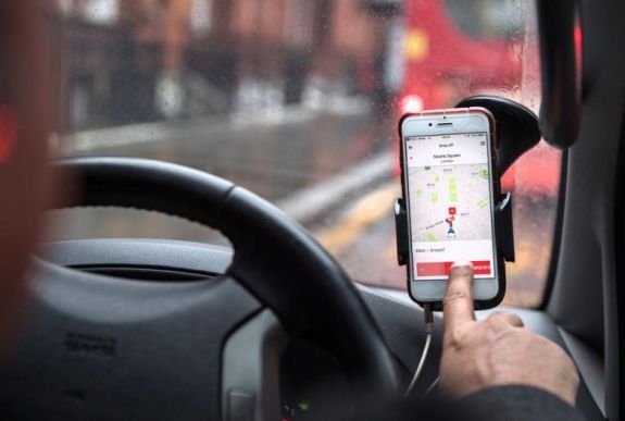 Befellegezhet az Ubernek a brit fővárosban