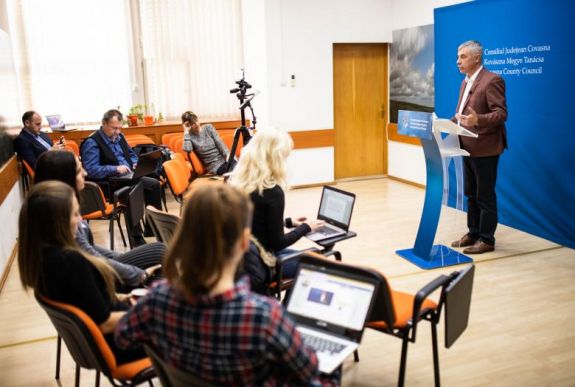 Ingatlanvásárlásokkal bővíti intézményrendszerét a háromszéki önkormányzat