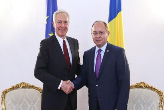 A külügyminiszter búcsúlátogatáson fogadta az amerikai nagykövetet