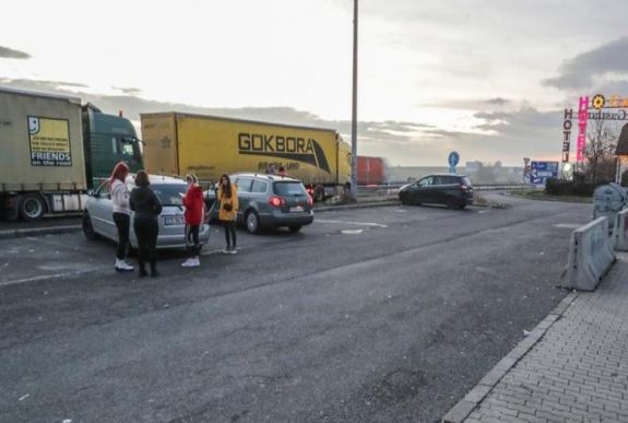 Járványpánikot okozott egy romániai csecsemő halála a M1-es autópálya pihenőhelyén