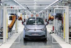Elkezdődöt a Volkswagen első teljesen elektromos autójának sorozatgyártása