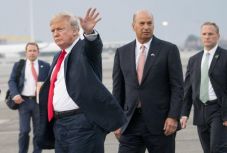 Megtört az uniós nagykövet: Trump ellen vallott Gordon D. Sondland