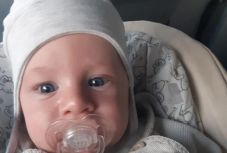 Kétmillió dolláros kezelésre van szüksége egy súlyosan beteg erdélyi kisfiúnak