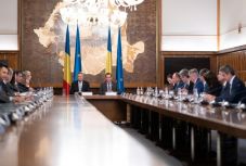 Nehéz feladatok elé állítja az Orban-kabinetet a Dăncilă-kormány „súlyos öröksége”