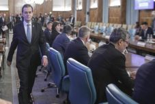 FRISSÍTVE – Tisztogatás a minisztériumokban: több mint ötven PSD-s államtitkárt bocsátottak el