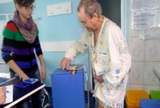 Orban kérte a kórházigazgatókat: biztosítsák, hogy a betegek szavazhassanak