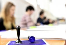 Vasárnap estig zajlik az államfőválasztás első fordulója (percről percre)