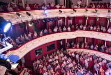 Elkezdődött a jegyárusítás a szatmári színház szilveszteri előadására