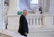 Felbontotta választási szövetségét az ALDE és a Pro Románia