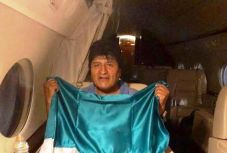Mexikóba menekül Evo Morales volt bolíviai elnök