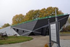 Faültetéssel ünnepelték a határ menti programokat Pécskán és Gyulán