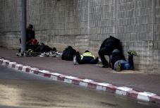 Többnapos rakétaháborúra számítanak Izraelben