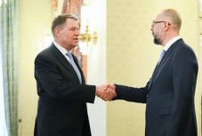 Felmérés: Kelemen Hunor is „lopott” vasárnap Klaus Johannistól szavazatokat