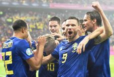 Eb-selejtezők: győztek a svédek Bukarestben, és ismét kiviselték magukat a román szurkolók