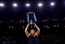 Cicipasz magabiztos játékkal megnyerte a londoni tenisz-világbajnokságot