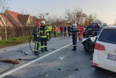 Két személygépkocsi és egy kisteherautó ütközött Marosvásárhelyen