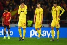 Eb-selejtező: a spanyolok kiverték a focit a trikolórok fejéből