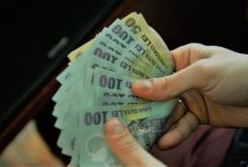 Bejelentette a kormány: ennyivel nő jövőre a minimálbér