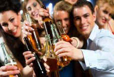 Száraz november: „Nem az a bátorság, ha iszunk, hanem az, ha felvállaltan nemet mondunk rá”