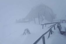 Megjött a tél a romániai hegyekbe