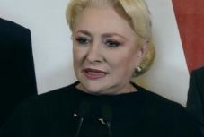 Dăncilă győzelemként könyveli el a nagy arányú vereségét