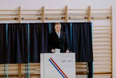 Majdnem végleges eredmény: Klaus Johannis a szavazatok 66 százalékával győzött