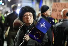 Felmérés: az európai uniós átlagnál kevesebb évet dolgoznak a romániaiak