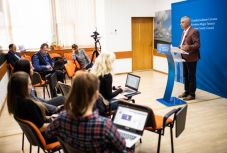 Ingatlanvásárlásokkal bővíti intézményrendszerét a háromszéki önkormányzat