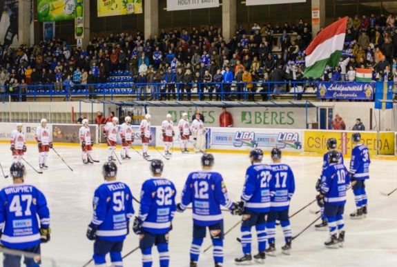 Jégkorong Erste Liga: Tovább robog a Sportklub
