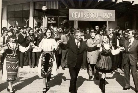 Ceaușescu tervezett, a lakosság fizetett – újabb részhez érkezett a Magyarok Romániában sorozat