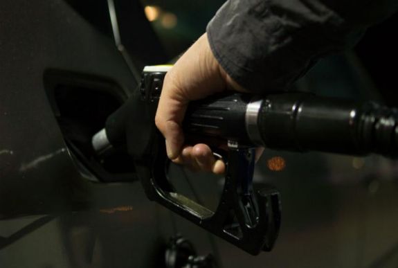 Johannis az üzemanyag pótlólagos jövedéki adójának eltörléséről: jót fog tenni a gazdaságnak