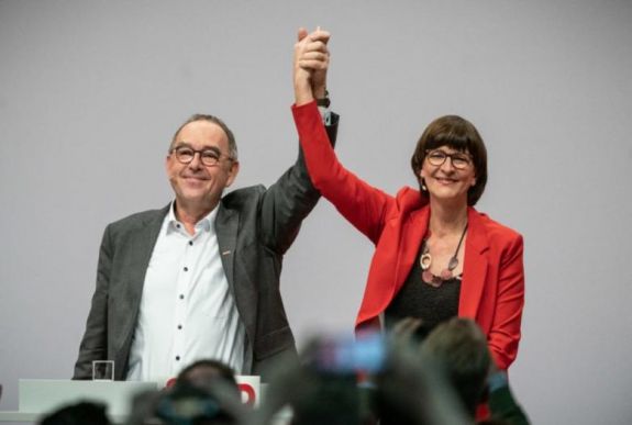 Megválasztották új vezetőiket a német szociáldemokraták