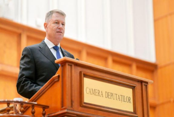 Ezt üzente Klaus Johannis Románia Alkotmánya napján