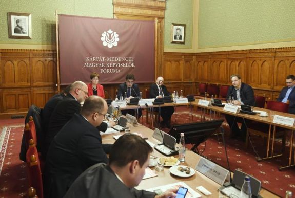 Újabb támadás lehet a kárpátaljai magyarság ellen az új ukrán közigazgatási törvény elfogadása