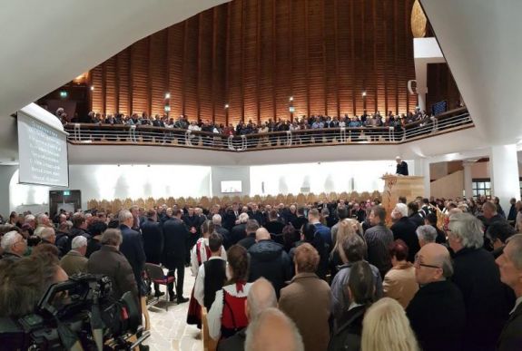 Felavatták a temesvári Új Ezredév Református Központ templomépületet