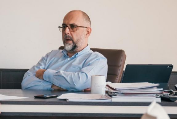 Kelemen Hunor: mintha zavarná a román társadalom egy részét, hogy 30 éve megbuktattak egy diktatúrát