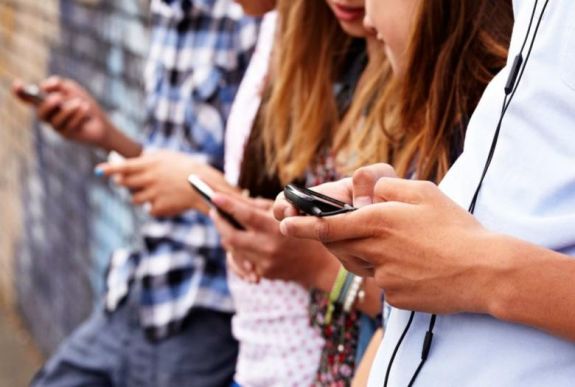 Médiakutató: addiktív a technológia, ha nem tudatosan használják