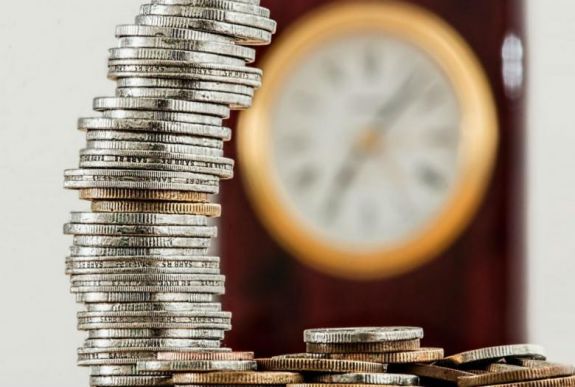 Nő a minimálbér, a vállalkozásoknak még januárban lépniük kell