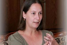 Erős Kinga brassói születésű kritikus, szerkesztő a Magyar Írószövetség elnöke