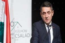 Egymilliárd forintot kap Budapesttől a diaszpóra magyarsága és a külhoni ifjúsági szervezetek