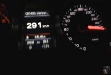 Közel 300 km/h-val hajtott egy román sofőr Magyarországon, és még el is dicsekedte