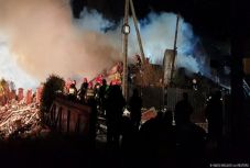 Pusztító erejű gázrobbanás döntött romba egy háromszintes családi házat