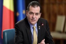 Egy egész törvénycsomagért vállal felelősséget a kormány a parlament előtt