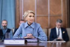 Raluca Turcan kormányfő-helyettes jól ráijesztett a közalkalmazottakra