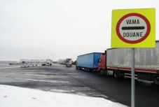 Szisztematikusan átverhették a magyar hatóságokat román kamionosok